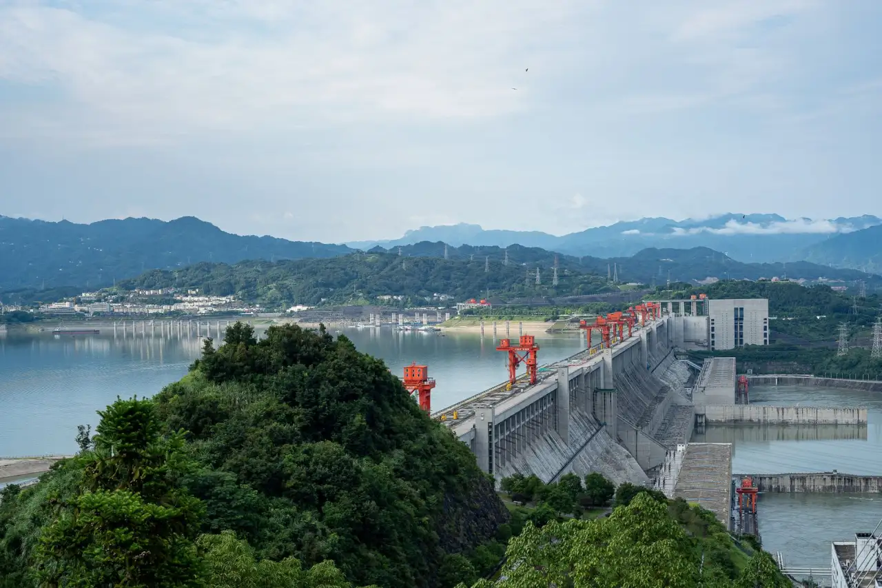 2025年集成电路行业政策趋势与电子元器件贸易合规要点
